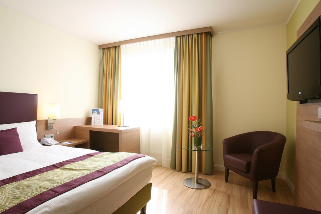 Congress Hotel Am Stadtpark Hanovre Chambre photo